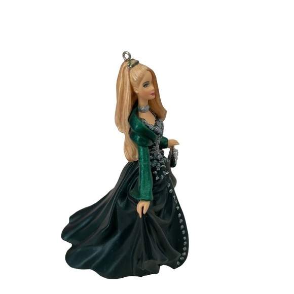 Barbie celebration hallmark collector ornament, 2004 edition with box. - Picture 3 of 5